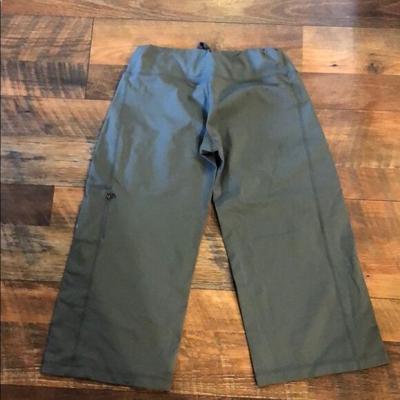 Lululemon crops 6 (2141) - Picture 2 of 5